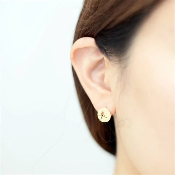 “Tweet” Bird Plate Minimalist Simple Stud Earrings - Picture 9 of 9